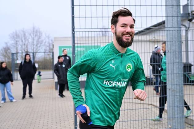 28.02.2024 - Fussball - 2. Bundesliga - Saison 2023 2024 - SpVgg Greuther Fürth Fuerth ( Kleeblatt ) - Training - - xwoxzix - Orestis Kiomourtzoglou (13, SpVgg Greuther Fürth )