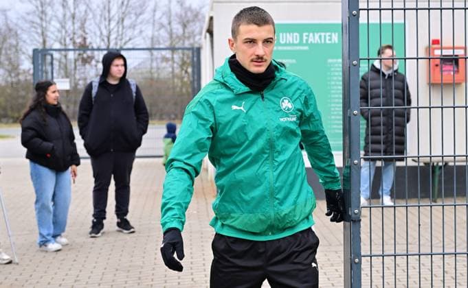 28.02.2024 - Fussball - 2. Bundesliga - Saison 2023 2024 - SpVgg Greuther Fürth Fuerth ( Kleeblatt ) - Training - - xwoxzix - Lukas Petkov (16, SpVgg Greuther Fürth )