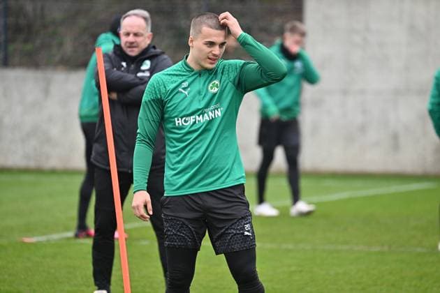 28.02.2024 - Fussball - 2. Bundesliga - Saison 2023 2024 - SpVgg Greuther Fürth Fuerth ( Kleeblatt ) - Training - - xwoxzix - Leander Popp (20, SpVgg Greuther Fürth )