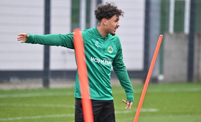 28.02.2024 - Fussball - 2. Bundesliga - Saison 2023 2024 - SpVgg Greuther Fürth Fuerth ( Kleeblatt ) - Training - - xwoxzix - Armindo Sieb (30, SpVgg Greuther Fürth )