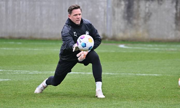 28.02.2024 - Fussball - 2. Bundesliga - Saison 2023 2024 - SpVgg Greuther Fürth Fuerth ( Kleeblatt ) - Training - - xwoxzix - Nico Hildebrandt (Torwarttrainer SpVgg Greuther Fürth )