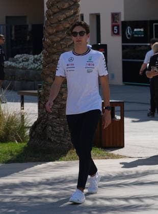 28.02.2024, Bahrain International Circuit, Sakhir, Formula 1 Gulf Air Bahrain Grand Prix 2024 ,im Bild George Russell (GBR), Mercedes-AMG Petronas Formula One Team Sakhir Bahrain International Circuit Bahrain
