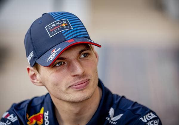 BAHRAIN - Max Verstappen (Red Bull Racing) during a media session with the Dutch press at the Bahrain International Circuit in the Sakhir desert area prior to the Bahrain Grand Prix. ANP REMKO DE WAAL Previews 2024 2025 xVIxANPxSportx xxANPxIVx 492364645 originalFilename: 492364645.jpg