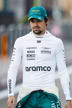 STROLL Lance (can), Aston Martin F1 Team AMR24, portrait during the Formula 1 Gulf Air Bahrain Grand Prix 2024, 1st round of the 2024 FIA Formula One World Championship, WM, Weltmeisterschaft from February 29 to March 2, 2024 on the Bahrain International Circuit, in Sakhir, Bahrain - F1 - BAHRAIN GRAND PRIX 2024 DPPI Panoramic  240228_R01BAHRAIN__BR30593