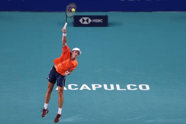 (240229) -- ACAPULCO, Feb. 29, 2024 -- Alex De Minaur of Australia serves during the men s round 16 match against Sebastian Ofner of Austria at the 2024 ATP, Tennis Herren Mexican Open tennis tournament in Acapulco, Mexico, Feb. 28, 2024. (Photo by Xinhua) (SP)MEXICO-ACAPULCO-TENNIS-ATP-MEXICAN OPEN FranciscoxCanedo 