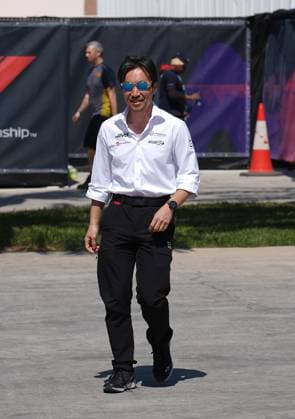 29.02.2024, Bahrain International Circuit, Sakhir, Formula 1 Gulf Air Bahrain Grand Prix 2024 ,im Bild Teamchef Ayao Komatsu, Haas F1 Team Sakhir Bahrain International Circuit Bahrain