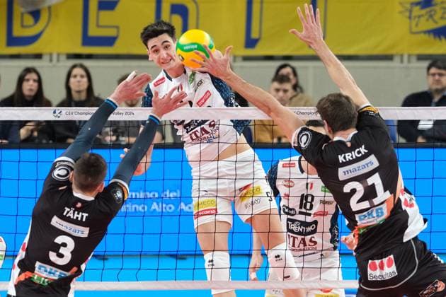 ITAS Trentino Volley v Berlin Recycling Volleys - CEV Men Volley Champions League Alessandro Michieletto of ITAS Trentino Volley is in action during the match between ITAS Trentino Volley and Berlin Recycling Volleys, a quarterfinal of the CEV Men s Volleyball Champions League 2023 2024, at Il T Quotidiano Arena in Trento, Italy, on February 29, 2024. Trento Italy Italy  Copyright: xRobertoxTommasinix originalFilename:tommasini-itastren240229_npG3M.jpg