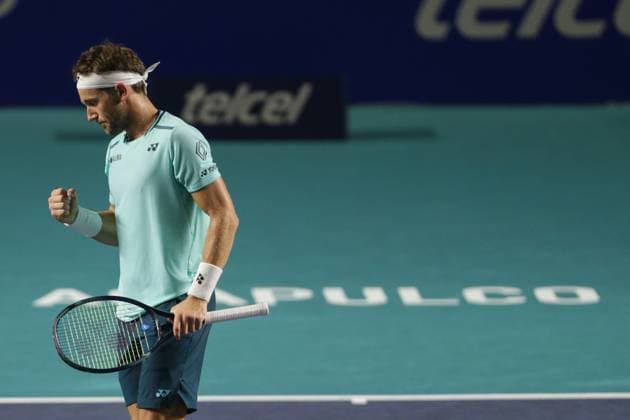 (240301) -- ACAPULCO, March 1, 2024 -- Casper Ruud of Norway reacts during the quarterfinal match against Ben Shelton of the United States at the 2024 ATP, Tennis Herren Mexican Open tennis tournament in Acapulco, Mexico, March 1, 2024. (Photo by Xinhua) (SP)MEXICO-ACAPULCO-TENNIS-ATP-MEXICAN OPEN-QUARTERFINAL FranciscoxCanedo 