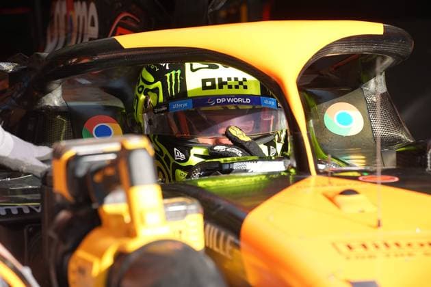 Formula 1 Gulf Air Bahrain Grand Prix 2024 01.03.2024, Bahrain International Circuit, Sakhir, Formula 1 Gulf Air Bahrain Grand Prix 2024 ,im Bild Lando Norris (GBR), McLaren F1 Team