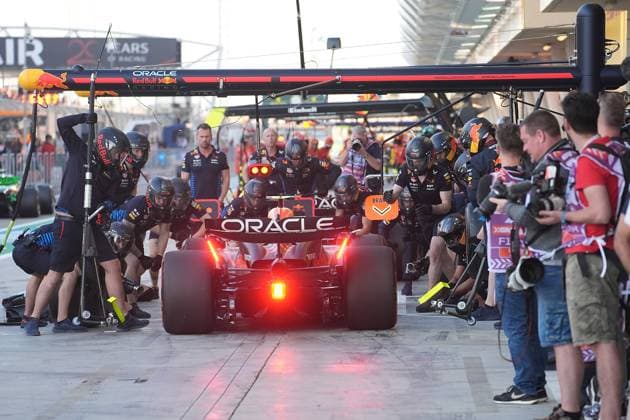 Formula 1 Gulf Air Bahrain Grand Prix 2024 01.03.2024, Bahrain International Circuit, Sakhir, Formula 1 Gulf Air Bahrain Grand Prix 2024 ,im Bild Sergio Perez (MEX), Oracle Red Bull Racing