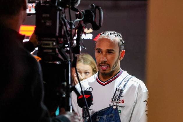 Formel 1 GP Bahrain. Freitag 01.03.2024 Lewis Hamilton 44, Mercedes-AMG Petronas F1 Team; Formel 1 GP Bahrain. Freitag 01.03.2024 Copyright: xBEAUTIFULxSPORTS Erlhofx