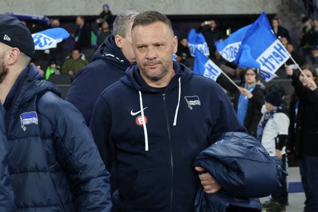 DEU, DFL, 2. FBL, Hertha BSC vs. Holstein Kiel, 01.03.2024, Berliner Olympiastadion, Berlin, DEU, DFL, 2. FBL, Hertha BSC vs. Holstein Kiel, im Bild Cheftrainer Pal Dardai (Hertha BSC Berlin) DFL - regulations prohibit any use of Photographs as image sequences and or quasi-video Foto: Juergen Engler nordphoto GmbH