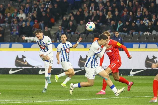 01.03.2024, xtgx, Fussball - 2.Bundesliga, Hertha BSC Berlin - Holstein Kiel emspor, v.l. Fabian Reese (Hertha, 11) Torschuss, schiesst den Ball aufs Tor, Schuss (DFL DFB REGULATIONS PROHIBIT ANY USE OF PHOTOGRAPHS as IMAGE SEQUENCES and or QUASI-VIDEO) Berlin