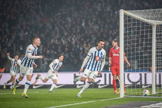 2. Fußball Bundesliga, Hertha BSC vs Holstein Kiel. Berlin, 01.03.2024 Jubel zum 1:0 durch Haris Tabakovic (Hertha BSC, 25) 2. Fußball Bundesliga, Hertha BSC vs Holstein Kiel, Olympiastadion, Berlin, 01.03.2024 DFL REGULATIONS PROHIBIT ANY USE OF PHOTOGRAPHS AS IMAGE SEQUENCES AND OR QUASI-VIDEO.