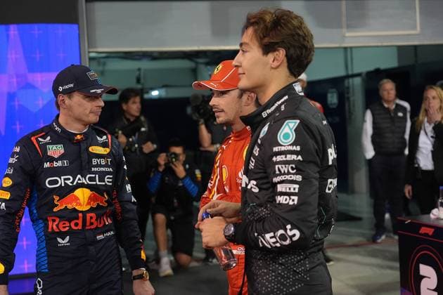 Formula 1 Gulf Air Bahrain Grand Prix 2024 01.03.2024, Bahrain International Circuit, Sakhir, Formula 1 Gulf Air Bahrain Grand Prix 2024 ,im Bild Max Verstappen (NLD), Oracle Red Bull Racing, Charles Leclerc (MCO), Scuderia Ferrari, George Russell (GBR), Mercedes-AMG Petronas Formula One Team