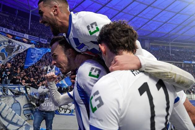 Tor zum 1:0 durch Haris Tabakovic (Hertha BSC, 25), Hertha BSC Berlin, jubelt, Fabian Reese (Hertha BSC, 11), GER, Hertha BSC vs. Holstein Kiel, Fussball Herren, 2. Bundesliga, Saison 2023 2024, 24. Spieltag, 01.03.2024. (DFL REGULATIONS PROHIBIT ANY USE OF PHOTOGRAPHS AS IMAGE SEQUENCES AND OR QUASI - VIDEO). GER, Hertha BSC vs. Holstein Kiel, Fussball Herren, 2. Bundesliga, Saison 2023 2024, 24. Spieltag, 01.03.2024. Berlin