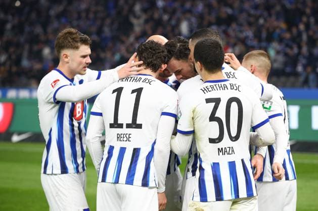 01.03.2024, xtgx, Fussball - 2.Bundesliga, Hertha BSC Berlin - Holstein Kiel emspor, v.l. Jubel nach dem 2:0 durch Haris Tabakovic (Hertha, 25) (DFL DFB REGULATIONS PROHIBIT ANY USE OF PHOTOGRAPHS as IMAGE SEQUENCES and or QUASI-VIDEO) Berlin