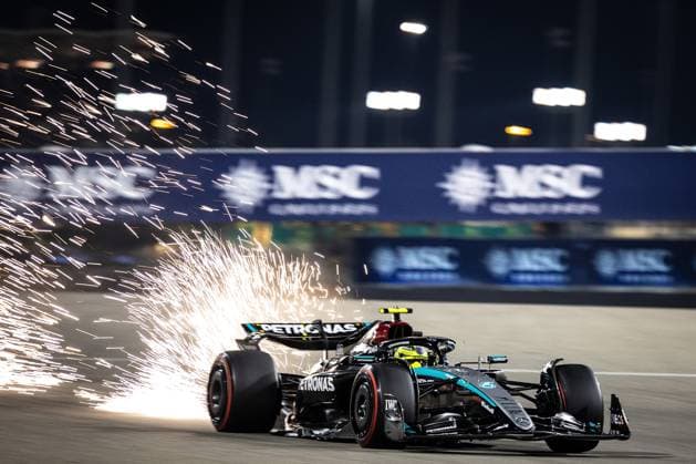Lewis Hamilton (UK, Mercedes AMG Petronas F1 Team 44) BHR, Formel 1 Rennen, Bahrain International Circuit, 01.03.24 BHR, Formel 1 Rennen, Bahrain International Circuit, 01.03.24 Manama