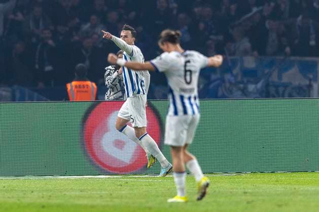 Haris Tabakovic (Hertha BSC Berlin, 25) bejubelt sein Tor zum 2:0. Fussball: 2. Bundesliga, Saison 2023 2024, 24. Spieltag, Hertha BSC - Holstein Kiel am 01.03.2024 im Olympiastadion in Berlin. Wichtiger Hinweis: Gemaess den Vorgaben der DFL Deutsche Fussball Liga bzw. des DFB Deutscher Fussball-Bund ist es untersagt, in dem Stadion und oder vom Spiel angefertigte Fotoaufnahmen in Form von Sequenzbildern und oder videoaehnlichen Fotostrecken zu verwerten bzw. verwerten zu lassen. Foto: Kirchner-Media TH