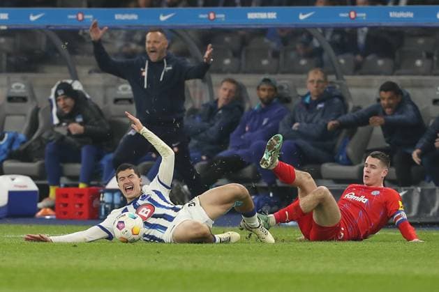 01.03.2024, xtgx, Fussball - 2.Bundesliga, Hertha BSC Berlin - Holstein Kiel emspor, v.l. Ibrahim Maza (Hertha, 30), Philipp Sander (Kiel, 16) Zweikampf, Duell, Kampf, tackle (DFL DFB REGULATIONS PROHIBIT ANY USE OF PHOTOGRAPHS as IMAGE SEQUENCES and or QUASI-VIDEO) Berlin