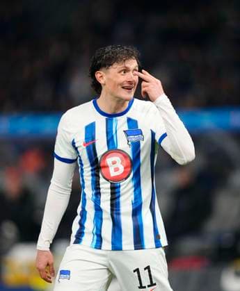 Germany, Berlin, 01.03.2024, Olympic Stadium, Hertha BSC vs Holstein Kiel - 2. Bundesliga, Fabian Reese (Hertha Berlin) controls the ball Berlin Olympic Stadium Berlin Germany