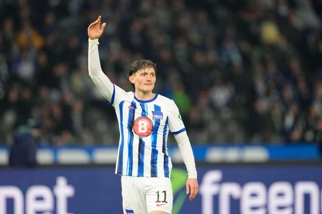 Germany, Berlin, 01.03.2024, Olympic Stadium, Hertha BSC vs Holstein Kiel - 2. Bundesliga, Fabian Reese (Hertha Berlin) controls the ball Berlin Olympic Stadium Berlin Germany