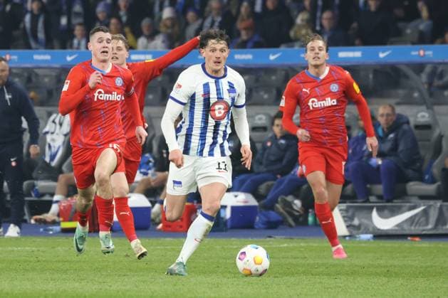 DEU, DFL, 2. FBL, Hertha BSC vs. Holstein Kiel, 01.03.2024, Berliner Olympiastadion, Berlin, DEU, DFL, 2. FBL, Hertha BSC vs. Holstein Kiel, im Bild Fabian Reese (Hertha BSC Berlin 11) DFL - regulations prohibit any use of Photographs as image sequences and or quasi-video Foto: Juergen Engler nordphoto GmbH