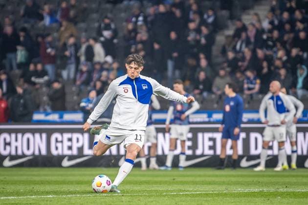 2. Fußball Bundesliga, Hertha BSC vs Holstein Kiel. Berlin, 01.03.2024 Fabian Reese (Hertha BSC, 11) im Warm Up 2. Fußball Bundesliga, Hertha BSC vs Holstein Kiel, Olympiastadion, Berlin, 01.03.2024 DFL REGULATIONS PROHIBIT ANY USE OF PHOTOGRAPHS AS IMAGE SEQUENCES AND OR QUASI-VIDEO. Copyright: xBEAUTIFULxSPORTS LucianoxLimax