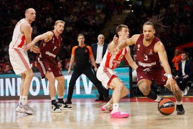 Sport Themen der Woche KW09 01.03.2024, Euroleague, FC Bayern Muenchen Basket vs Roter Stern Belgrad, BMW Park Muenchen, im Bild: Dejan Davidovac (Belgrad), Niels Giffey (FCB Basketball), Stefan Lazarevic (Belgrad), Carsen Edwards (FCB Basketball) *** 01 03 2024, Euroleague, FC Bayern Muenchen Basket vs Red Star Belgrade, BMW Park Muenchen, in the picture Dejan Davidovac Belgrade , Niels Giffey FCB Basketball , Stefan Lazarevic Belgrade , Carsen Edwards FCB Basketball