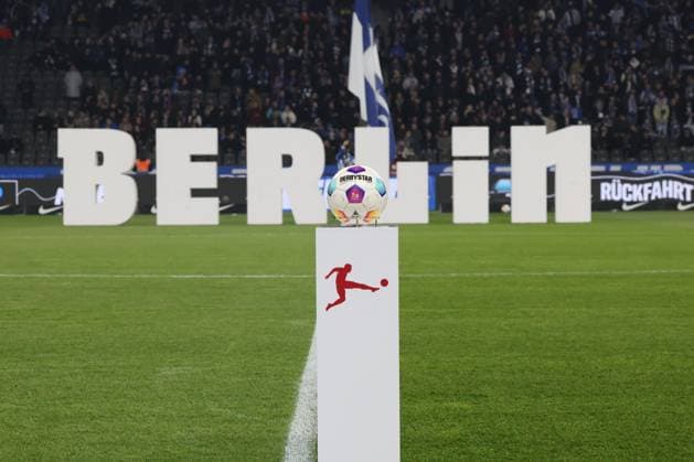 DEU, DFL, 2. FBL, Hertha BSC vs. Holstein Kiel, 01.03.2024, Berliner Olympiastadion, Berlin, DEU, DFL, 2. FBL, Hertha BSC vs. Holstein Kiel, im Bild Spielball DFL - regulations prohibit any use of Photographs as image sequences and or quasi-video Foto: Juergen Engler nordphoto GmbH