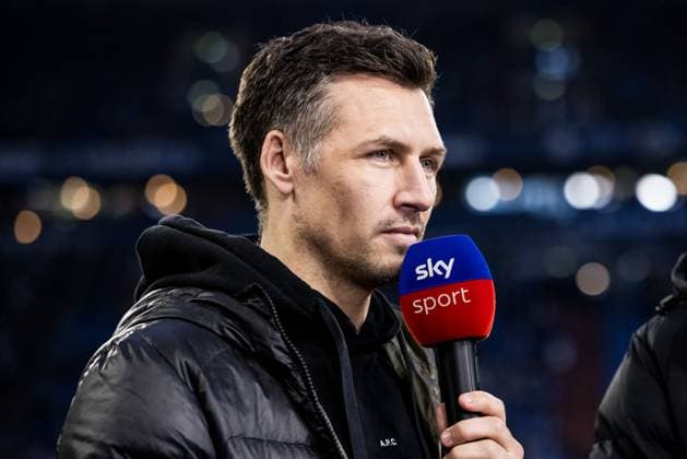 2. Fussball Bundesliga: FC Schalke 04 - FC St. Pauli; 01.03.2024 Sören Gonther (Sky Experte) 2. Fussball Bundesliga: FC Schalke 04 - FC St. Pauli; Gelsenkirchen, VELTINS-Arena DFL REGULATIONS PROHIBIT ANY USE OF PHOTOGRAPHS AS IMAGE SEQUENCES AND OR QUASI-VIDEO. Copyright: xBEAUTIFULxSPORTS Wunderlx