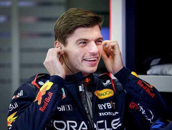 BAHRAIN - Max Verstappen (Red Bull Racing) prior to the Bahrain Grand Prix. ANP REMKO DE WAAL Race 2024 2025 xVIxANPxSportx xxANPxIVx 492610305 originalFilename: 492610305.jpg