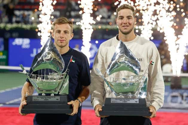 L-R. Tallon Griekspoor und Jan-Lennard Struff mit Pokal, Herren DoppelPokal, Siegerehrung, Praesentation, Dubai Duty Free Tennis Championships, Dubai, U.A.E. Tennis - Dubai Tennis Championships 2024 - ATP, Tennis Herren - Dubai Duty Free Tennis Stadium - Dubai - - United Arab Emirates - 2 March 2024. Copyright: xJuergenxHasenkopfx