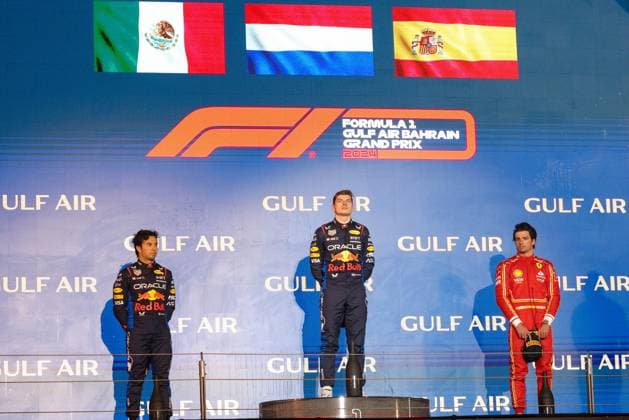Formel 1 GP Bahrain. Samstag 02.03.2024 Podium in Bahrian mit: Sergio Perez 11, Oracle Red Bull Racing, Max Verstappen 1, Oracle Red Bull Racing, Carlos Sainz 55, Scuderia Ferrari; Formel 1 GP Bahrain. Samstag 02.03.2024 Copyright: xBEAUTIFULxSPORTS Erlhofx