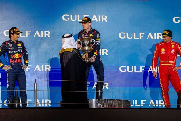 Formel 1 GP Bahrain. Samstag 02.03.2024 Podium in Bahrian mit: Sergio Perez 11, Oracle Red Bull Racing, Max Verstappen 1, Oracle Red Bull Racing, Carlos Sainz 55, Scuderia Ferrari; Formel 1 GP Bahrain. Samstag 02.03.2024 Copyright: xBEAUTIFULxSPORTS Erlhofx