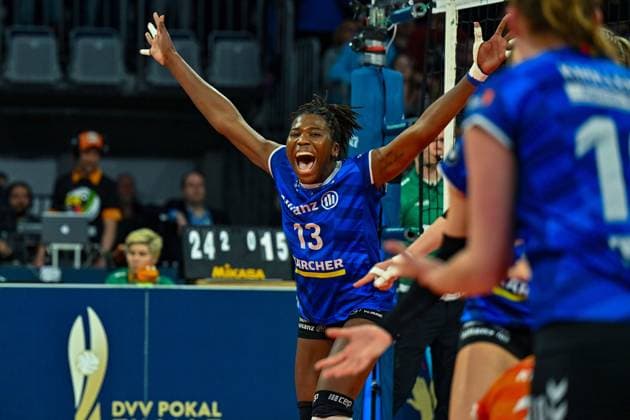 DVV Pokal 03.03.2024 DVV, Volleyball, Pokalfinale, Allianz MTV Stuttgart (in blau), vs SC Potsdam (in weiss), Krystal Rivers 13 Copyright: xBEAUTIFULxSPORTS TomxBlochx