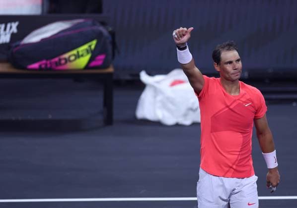 Bilder des Jahres 2024, Sport 03 März Sport Themen der Woche KW09 Sport Bilder des Tages Rafael Nadal of Spain thanks the crowd Netflix Slam, Tennis, Michelob ULTRA Arena, Mandalay Bay Resort, Las Vegas, USA - 03 Mar 2024  Copyright: xEllaxLing Shutterstockx 14371999bb