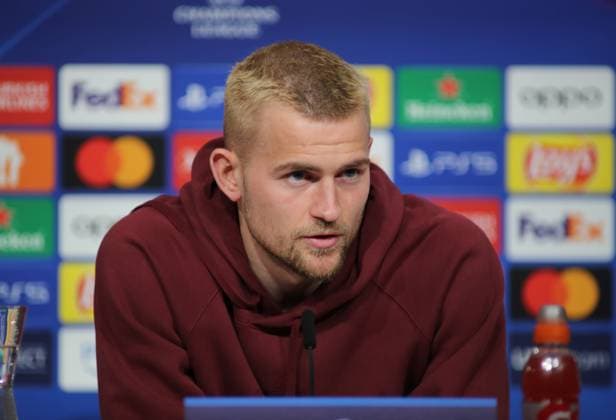 München, Deutschland 04. März 2024: Fussball, Herren, Bundesliga, Saison 2023 2024, FC Bayern München, Pressekonferenz Hier im Bild Matthijs de Ligt (FC Bayern München) auf der Pressekonferenz