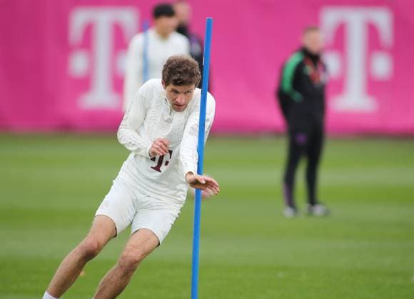 München, Deutschland 04. März 2024: Fussball, Herren, Saison 2023 2024, FC Bayern München, Säbener Strasse, Trainingsgelände, Abschlusstraining, Champions League Thomas Müller, Mueller (FC Bayern München) beim Stangenlauf