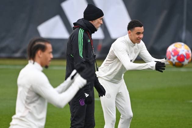 Trainer Thomas TUCHEL (Bayern Muenchen) lio:Leroy SANE (Bayern Muenchen), re:Jamal MUSIALA (Bayern Muenchen). Fussball Champions League ABSCHLUSSTRAINING vor Achtelfinal Rueckspiel FC Bayern Muenchen-Lazio Rom am 04.03.2024