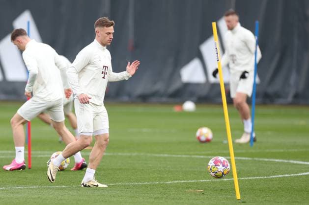 Die Spieler beim Abschlusstraining, Joshua Kimmich 6 (FC Bayern Muenchen), Abschlusstraining, FC Bayern Muenchen, Champions League, Fussball, Achtelfinale, Rueckspiel, 04.03.2024 Muenchen Bayern Deutschland