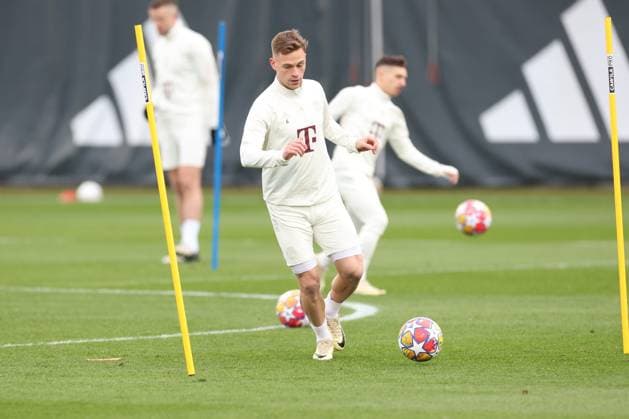 Die Spieler beim Abschlusstraining, Joshua Kimmich 6 (FC Bayern Muenchen), Abschlusstraining, FC Bayern Muenchen, Champions League, Fussball, Achtelfinale, Rueckspiel, 04.03.2024 Muenchen Bayern Deutschland
