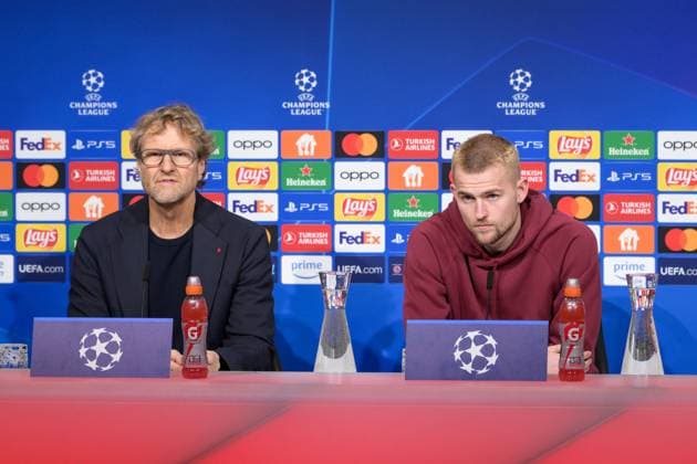 Fußball, UEFA Championsleague, 20240304, Pressekonferenz FC Bayern München - SS Lazio Rom. Im Bild Pressesprecher des FC Bayern München Dieter NICKLES und Matthijs DE LIGT (FC Bayern München, 4). München Allianz Arena Bayern Deutschland Copyright: Passion2Press MarkusxFischerx