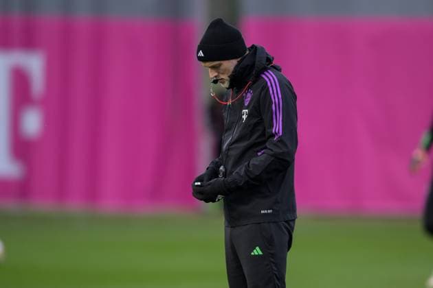 Fußball, Championsleague, 20240304, Abschlusstraining, FC Bayern München - SS Lazio Rom. Im Bild Trainer des FC Bayern München Thomas TUCHEL Pfeife im Mund. München Trainingsgelände Säbener Str. 51 Bayern Deutschland Copyright: Passion2Press MarkusxFischerx