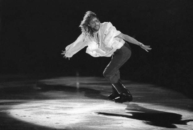 Moscow, USSR. Soviet figure skater, Olympic champion in Ice dancing, Eistanzen Andrei Bukin as Rasputin performs in Rasputin, post factum play staged by Natalia Volkova at the Small Sports Arena of the Lenin Central Stadium. The performance was organised by the Theatre of Ice Miniatures under the direction of Soviet figure skater, European champion, Master of Sports of the USSR Igor Bobrin. Alexander Yakovlev TASS  18527656