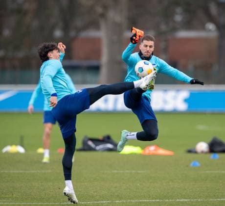 Fussball, Herren, Saison 2023 2024, 1. Bundesliga, Hertha BSC, Training, v. l. Fabian Reese (Hertha BSC), Peter Pekarik (Hertha BSC), 05.03. 2024,
