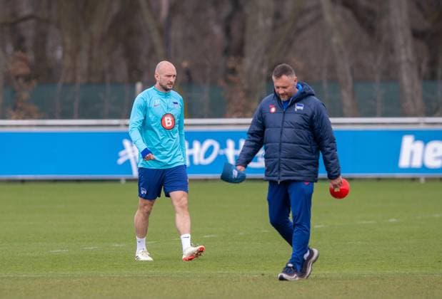 Fussball, Herren, Saison 2023 2024, 1. Bundesliga, Hertha BSC, Training, v. l. Toni Leistner (Hertha BSC), Trainer Pal Dardai (Hertha BSC), 05.03. 2024,
