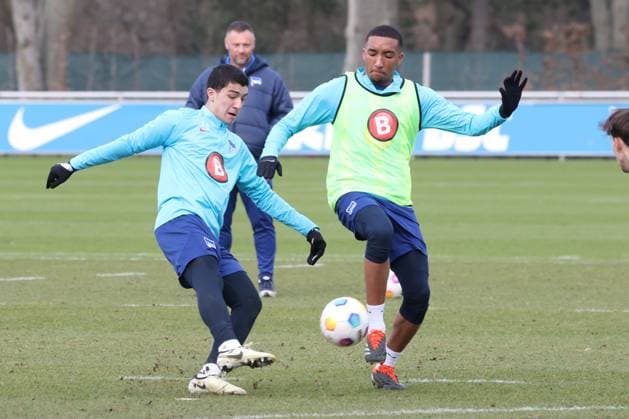 DEU, DFL, 2. FBL Hertha BSC, Training, 05.03.2024, Sportforum, Berlin, DEU, DFL, 2. FBL Hertha BSC, Training, im Bild Ibrahim Maza (Hertha BSC Berlin 30), Bradley Ibrahim (Hertha BSC Berlin 23) DFL - regulations prohibit any use of Photographs as image sequences and or quasi-video Foto: Juergen Engler nordphoto GmbH