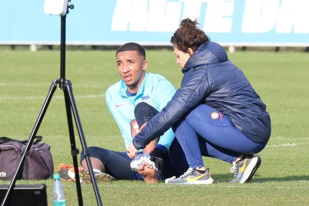 Sport Bilder des Tages DEU, DFL, 2. FBL Hertha BSC, Training, 05.03.2024, Sportforum, Berlin, DEU, DFL, 2. FBL Hertha BSC, Training, im Bild Bradley Ibrahim (Hertha BSC Berlin 23) verletzt DFL - regulations prohibit any use of Photographs as image sequences and or quasi-video Foto: Juergen Engler nordphoto GmbH