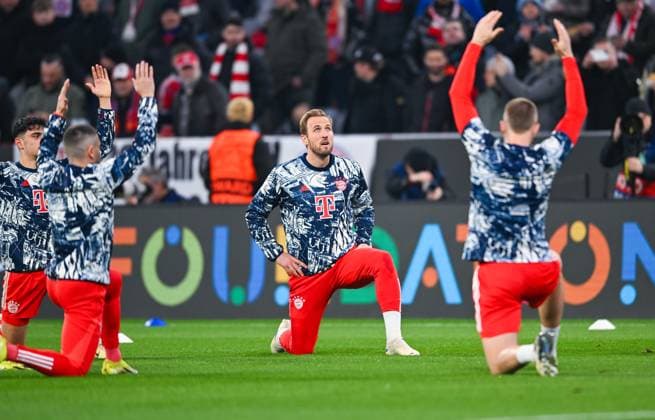 Germany, Muenchen, 05.03.2024, Allianz Arena, FC Bayern Muenchen vs SS Lazio - UEFA Champions League 2023 24 - Round of 16 Second Leg, Harry Kane (Bayern Muenchen) looks during warm-up Munich Allianz Arena Bavaria Germany